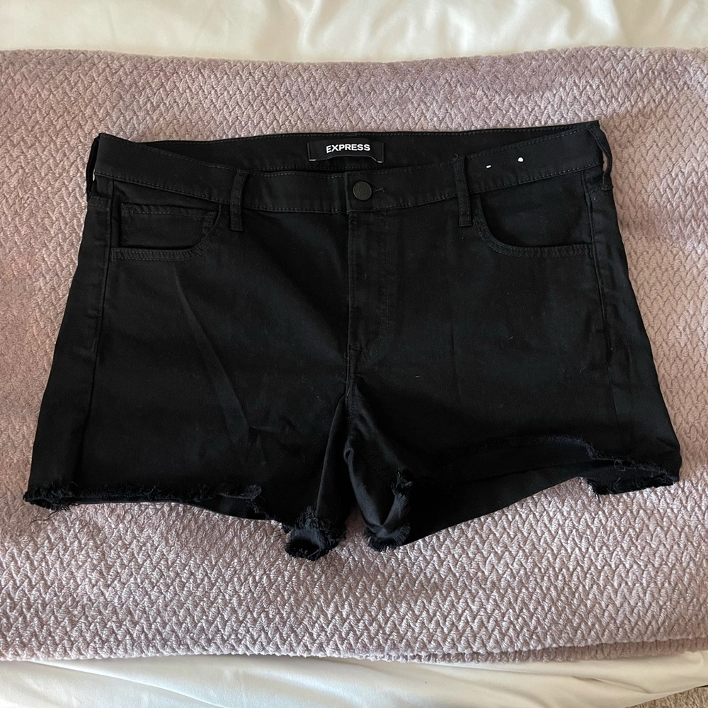 Express Shorts